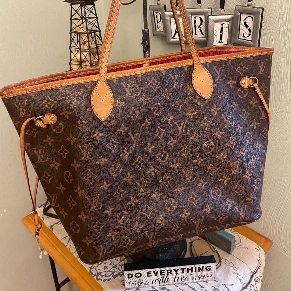Louis Vuitton MM Neverful